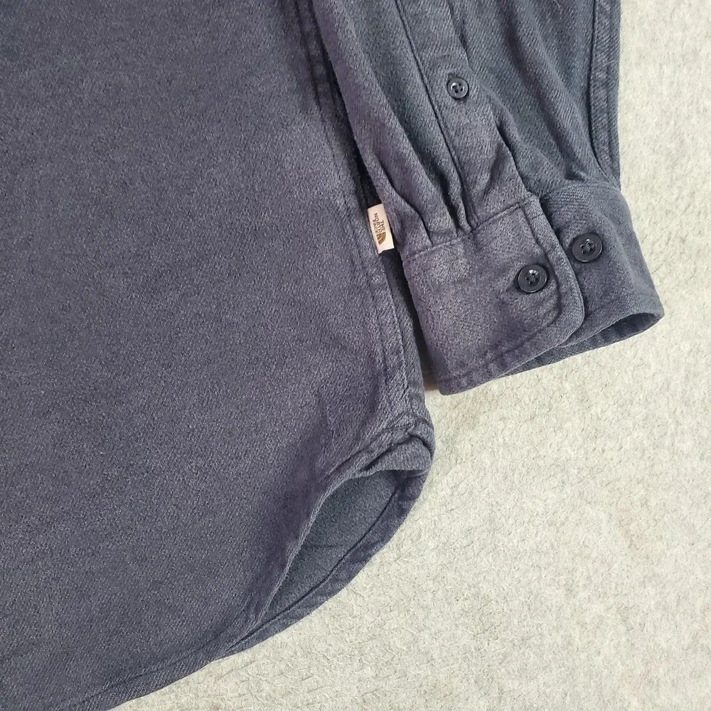 The North Face Shirt Jacket Mens Large Gray Heavy Flannel Long Sleeve NF0A7RCI
